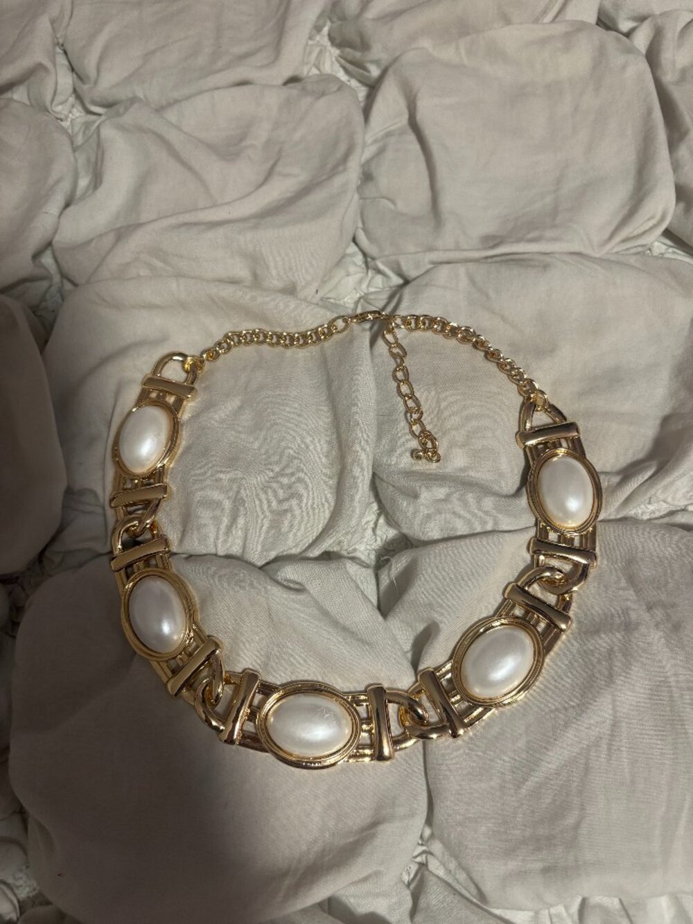 💫 Free People Chunky Gold & Oversized Pearl Choker Necklace